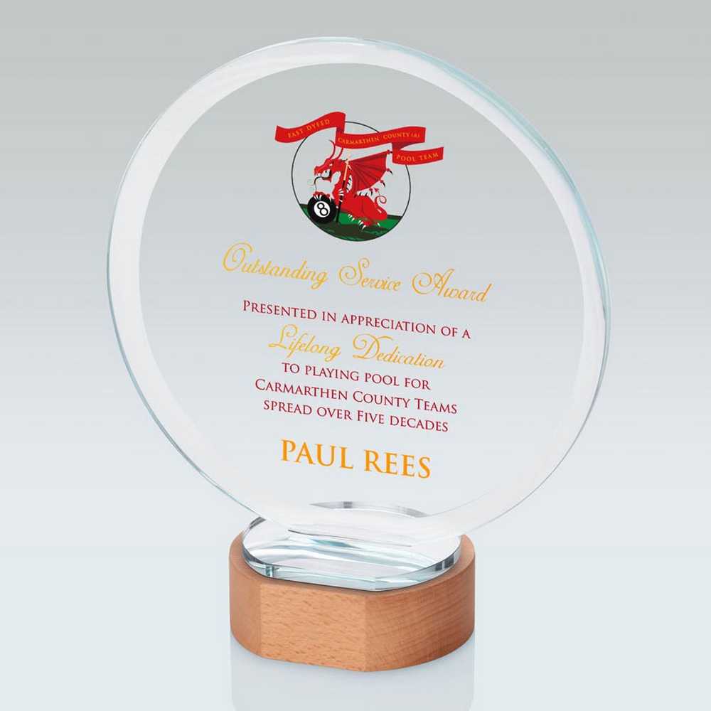 CLEAR GLASS CIRCLE ON LIGHT WOOD BASE (10mm THICK) - 7.25in